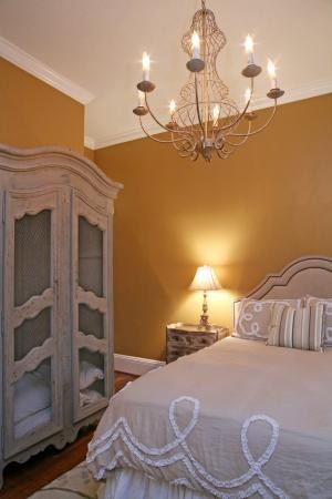 Design ideas for a traditional bedroom in New Orleans.