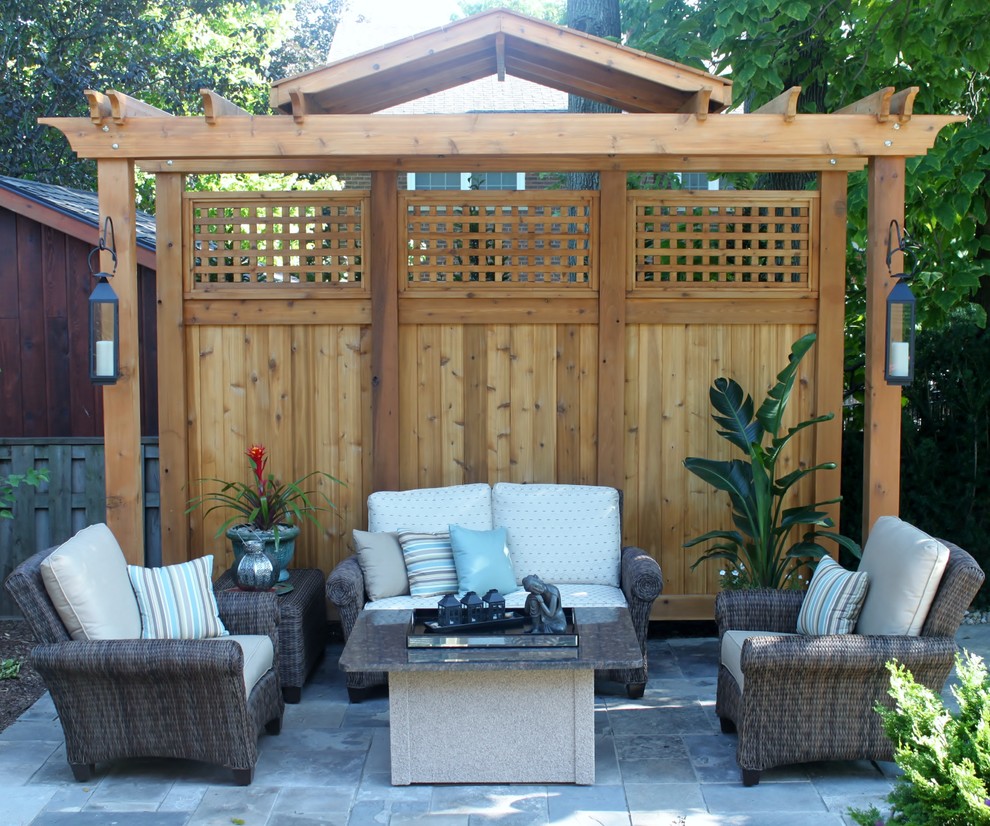This is an example of a contemporary patio in Toronto.