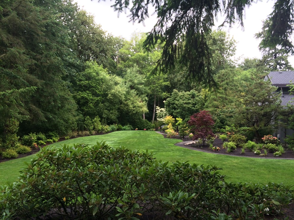 This is an example of a large asian landscaping in Portland.
