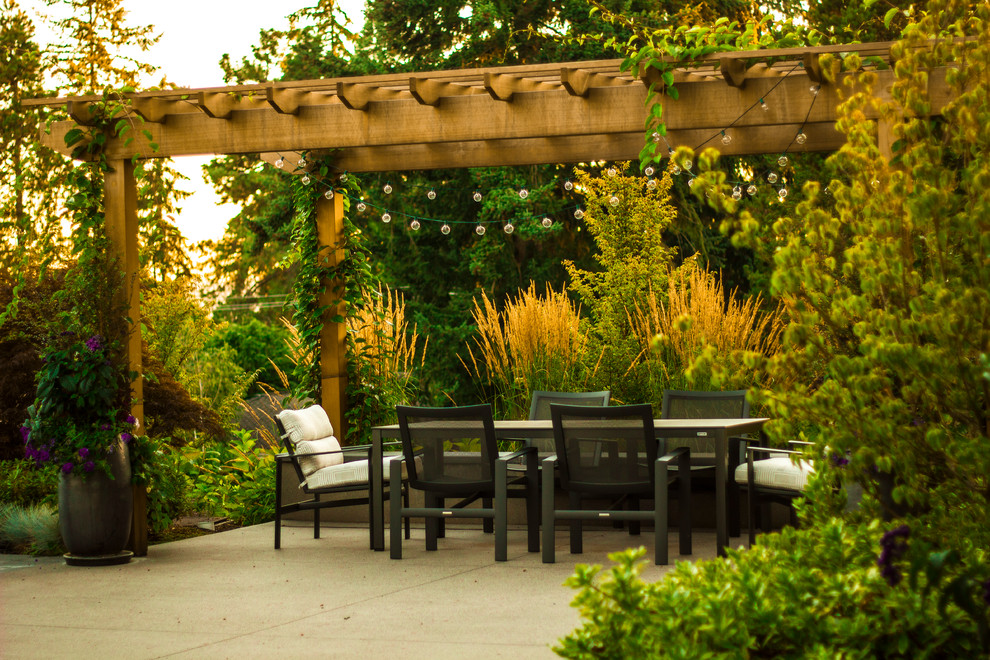 Inspiration for a large patio in Seattle.