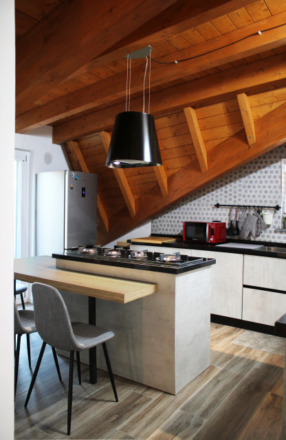 DP House industrial-kitchen