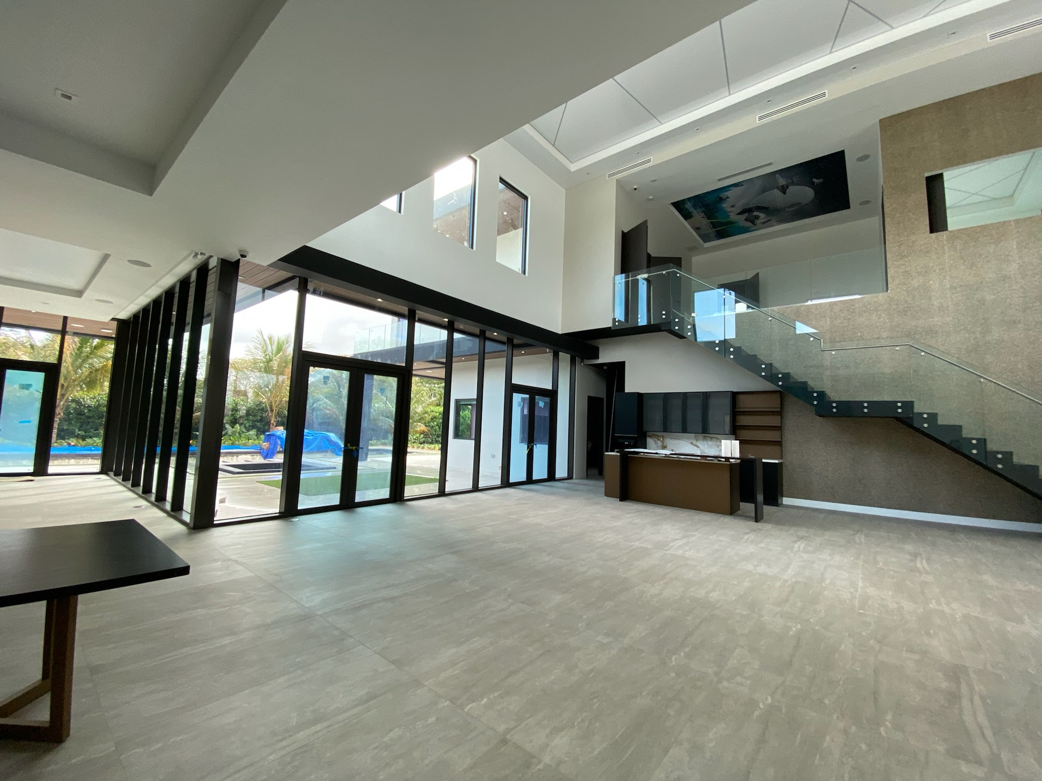 SW Modern - Living Room