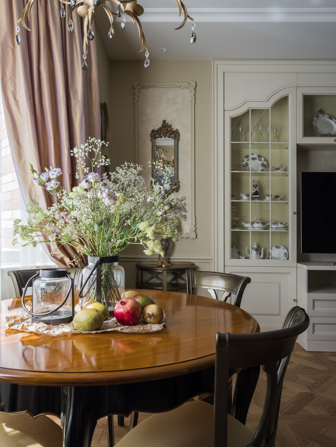 Квартира в классическом стиле в Алых Парусах