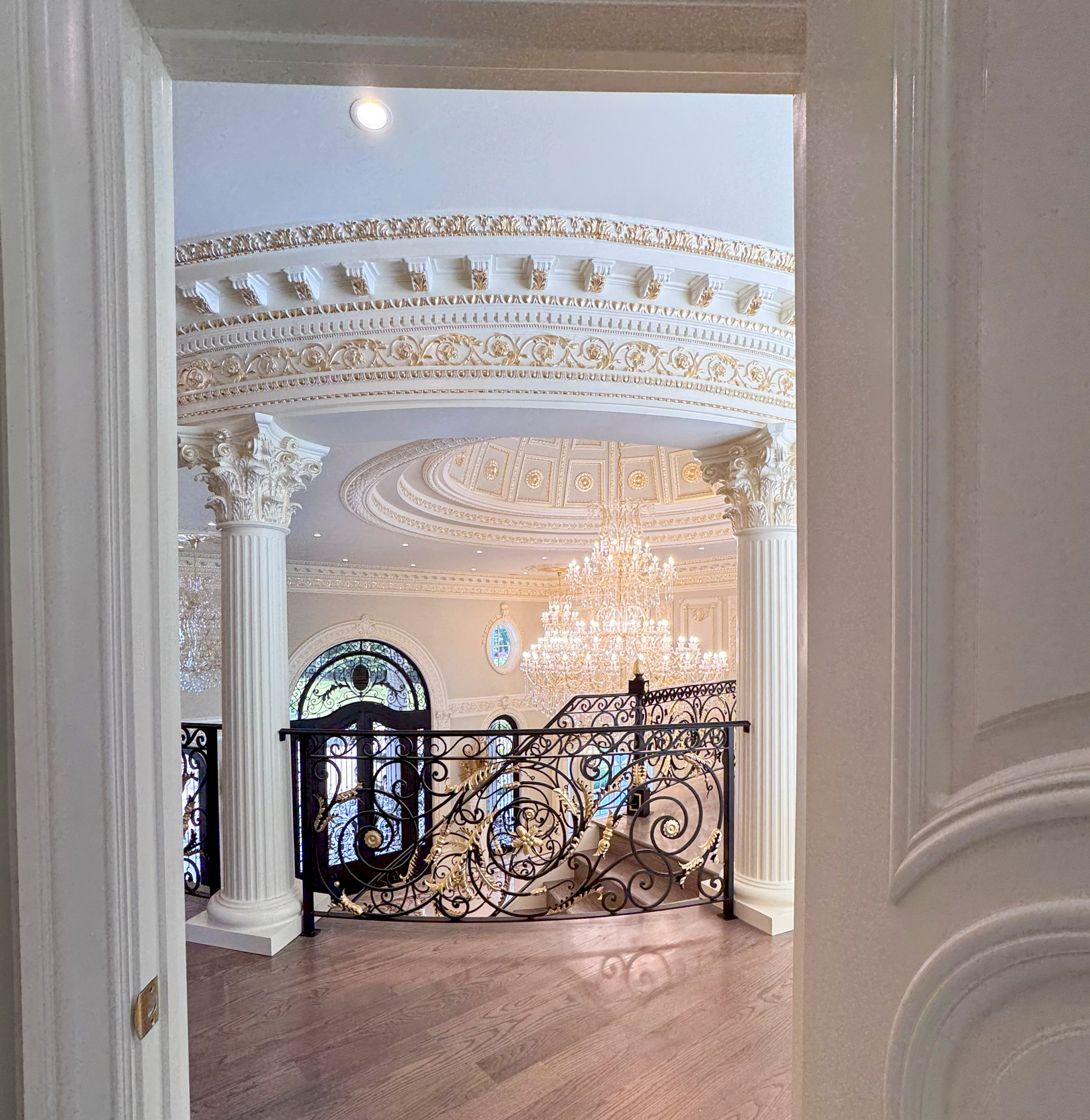 135_Vibrant Staircase with Touch of Historic Grandeur, Great Falls, VA 22066