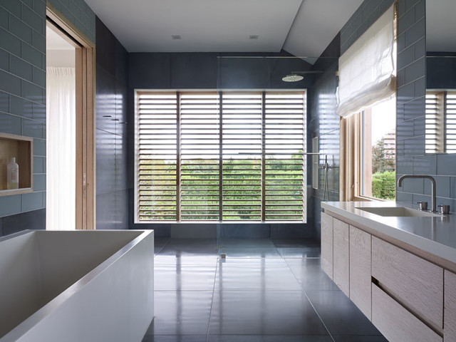 Bridgehampton contemporary-badrum