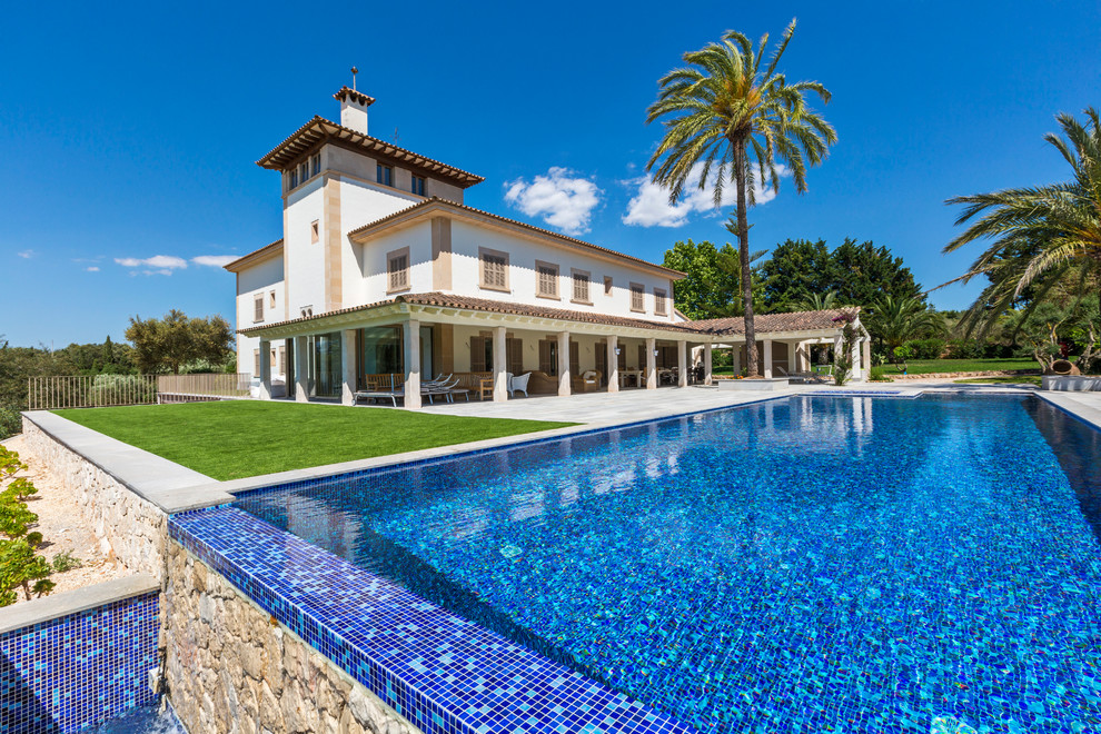 Inspiration for a mediterranean pool in Palma de Mallorca.