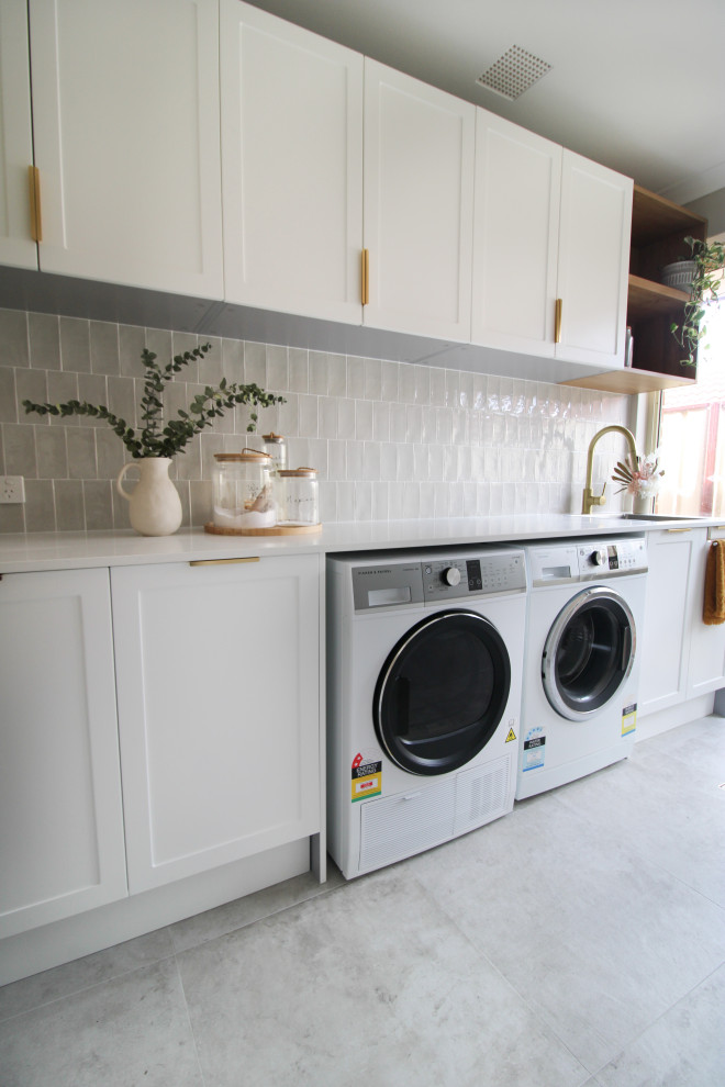 This is an example of a modern utility room in Perth.