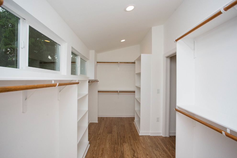 Minimalist home design photo in Austin