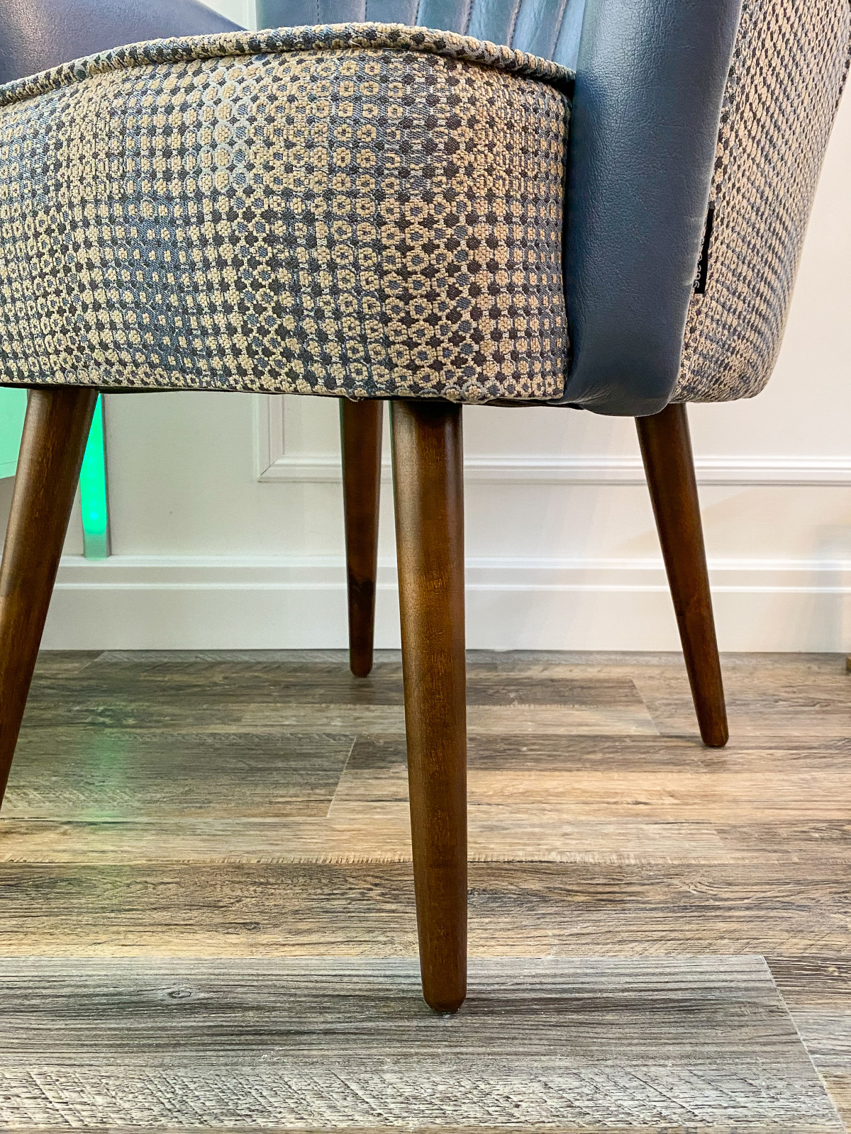 Битва дизайнеров ТНТ, Стул Gruppo 396 Свейн