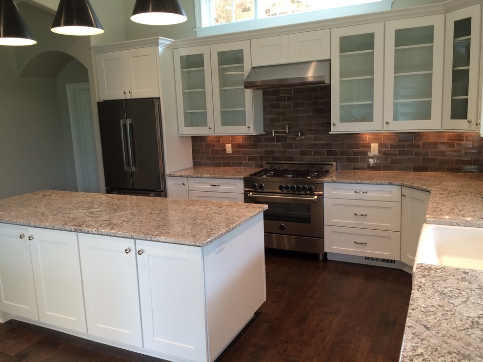 Kitchen - transitional kitchen idea in Indianapolis