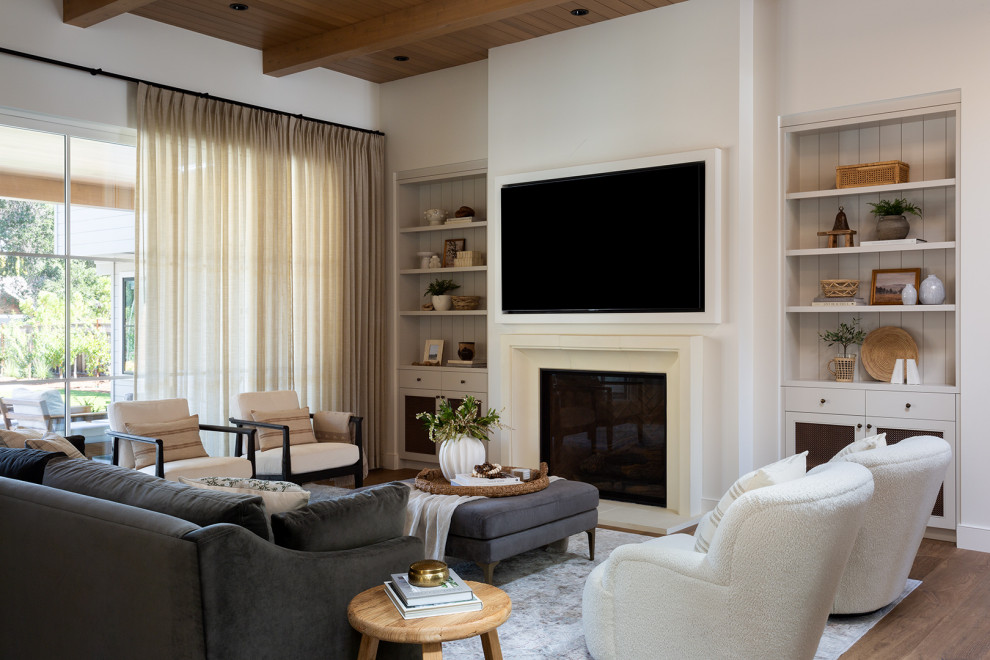 Inspiration for a transitional living room remodel in San Francisco