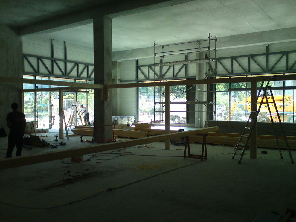 AGENCEMENT INTERIEUR MAGASIN DE MATERIEL MEDICAL SALLANCHES