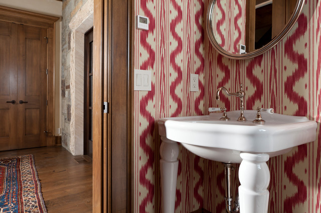 3 Creek transitional-cloakroom