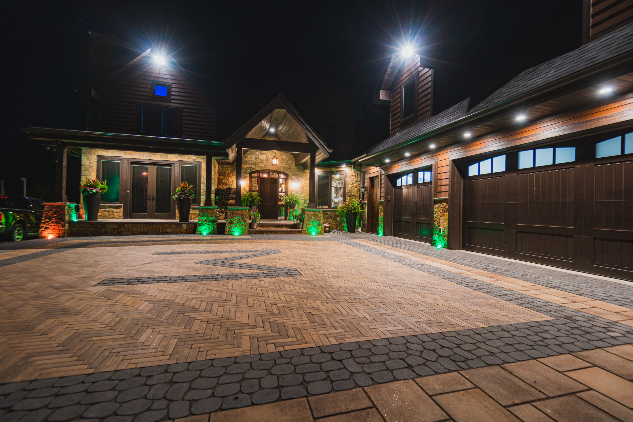 Award Winning Driveway Courtyard