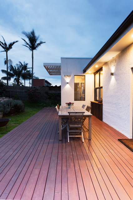 Deco House craftsman-deck
