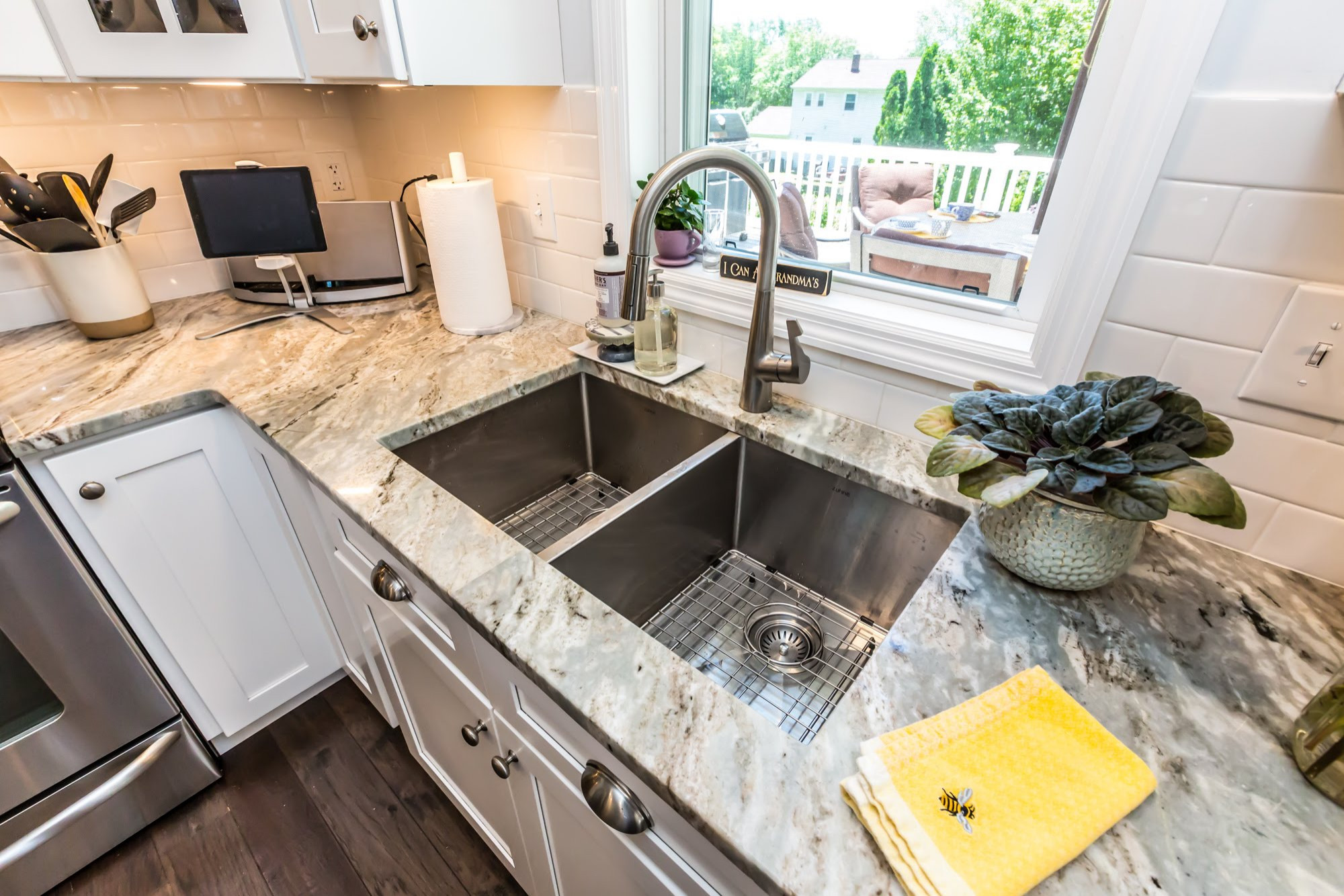 Contemporary Craftsman Kitchen