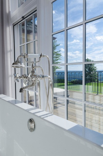 Transitional Estate klassisch-modern-badezimmer