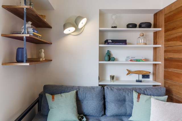 002. Sofá cama Bristol bajo estaterías y lámpara tam tam de Marset -  Coblonal In - Mediterranean - Barcelona - by Coblonal Interiorismo | Houzz  IE