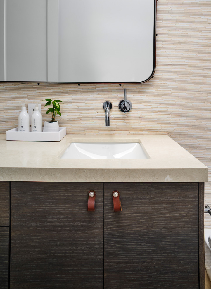 Presidio Contemporary - Example of a trendy bathroom design in San Francisco