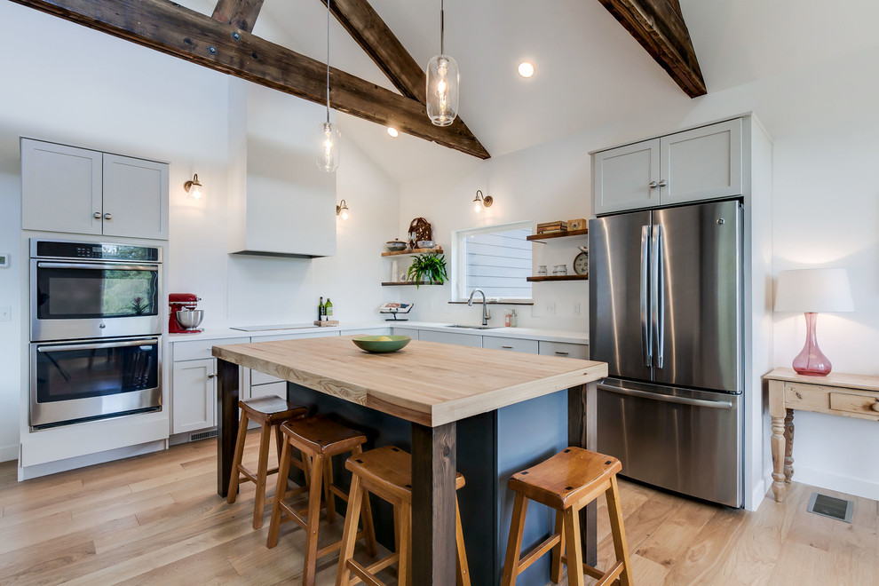Transitional kitchen photo in Phoenix