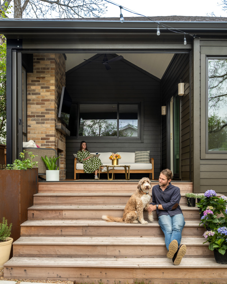 Inspiration for a timeless porch remodel in Austin