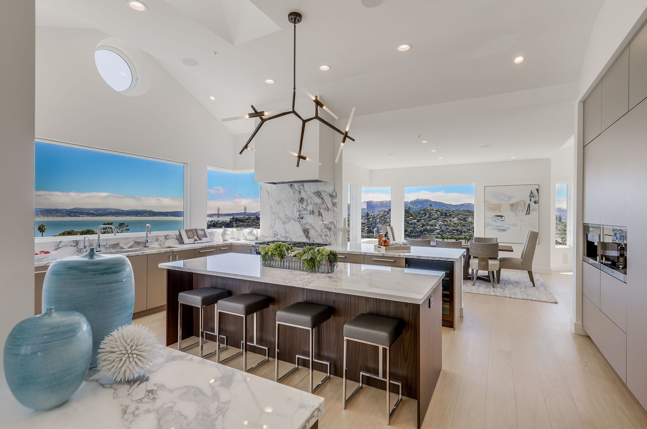 CONTEMPORARY CALM
