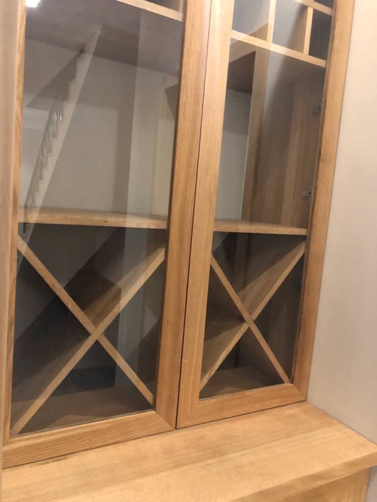 Винный шкаф из массива дуба по индивидуальным размерам