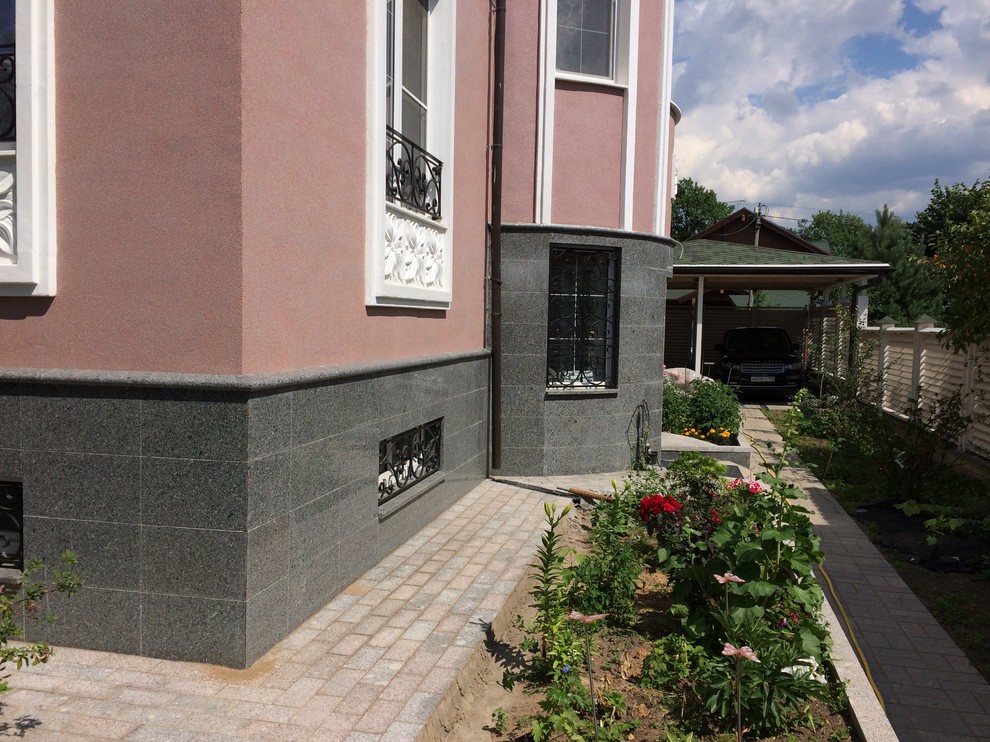 Цоколи из гранита