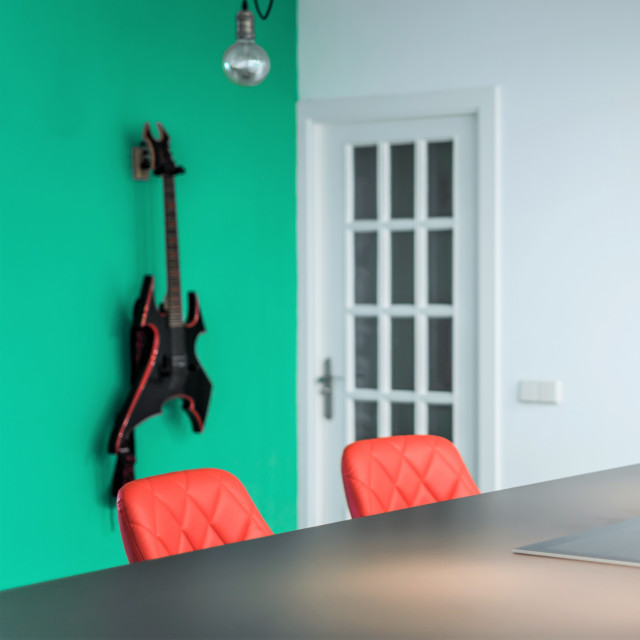 ROCK midcentury-kitchen