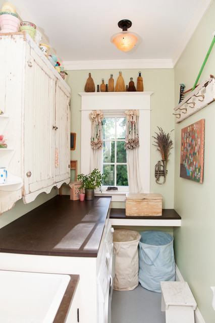 REX shabby-chic-style-utility-room
