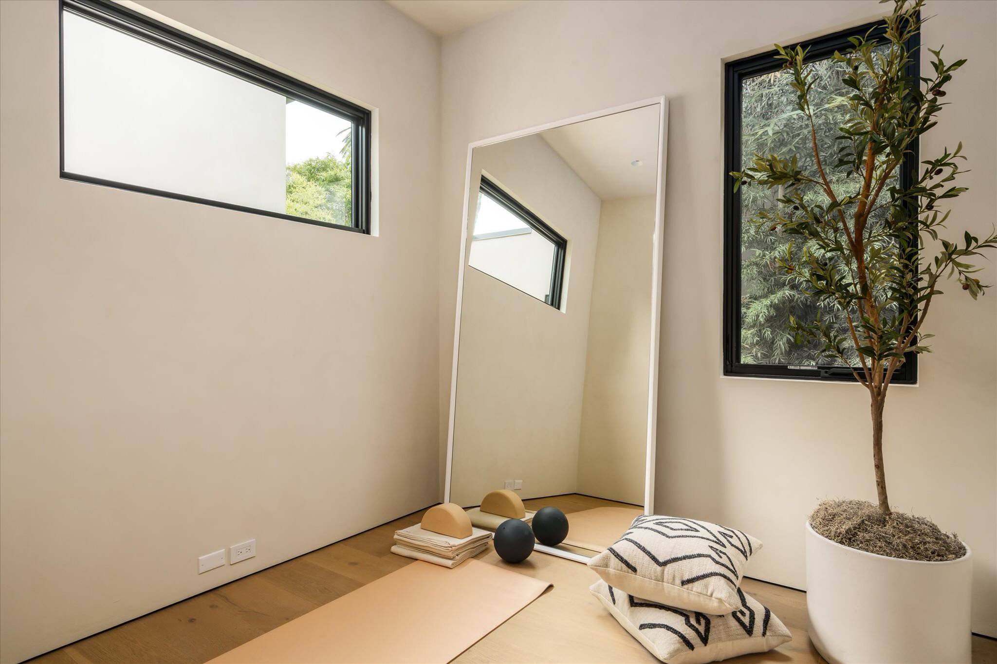 Marcasel Residence
