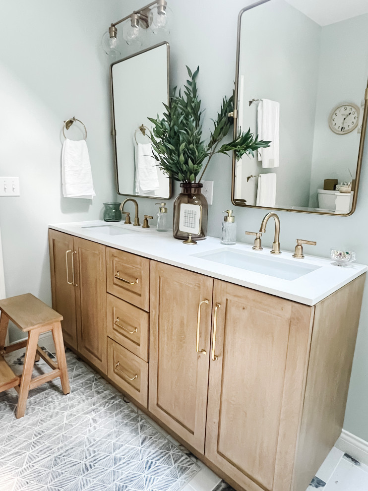 spacious walk-in shower/wet room.