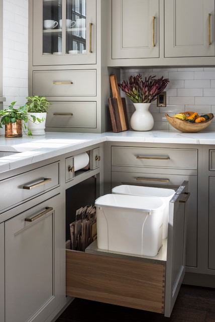 Custom trash pullout with extra storage bin landhausstil-kueche