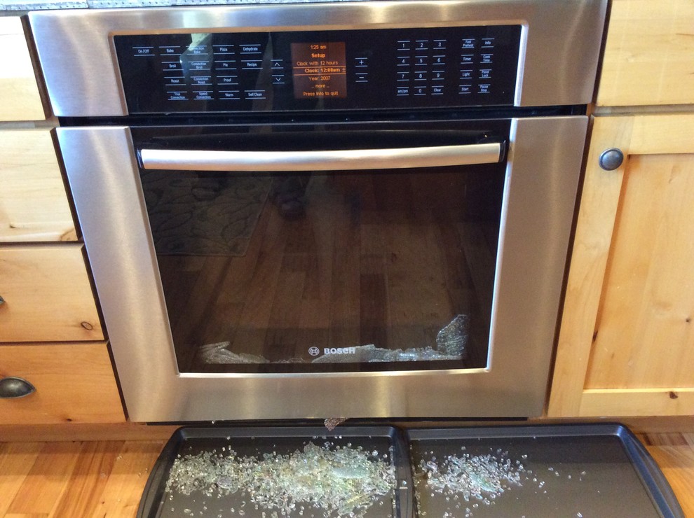 Bosch oven door glass shattered during self clean