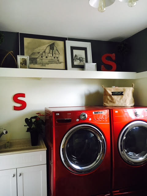 MUDROOM-LAUNDRY-OFF GARAGE-BLOOMFIELD HILLS - Farmhouse - Laundry Room