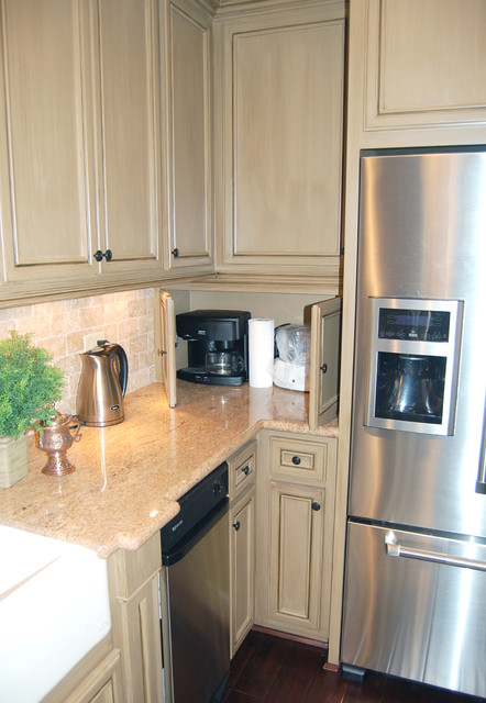 Sugar Land Kitchen Remodel traditional-kitchen