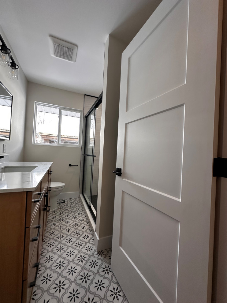 Trillium Cres - Modern Bathroom Remodel