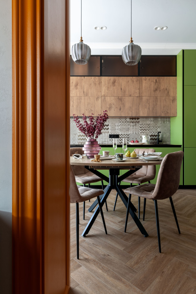 Винтаж в ярком интерьере 4-х комнатной квартиры