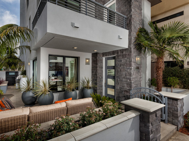 Playa Vista Limestone Veneer Modern Homes - Coronado Stone Products modern-patio