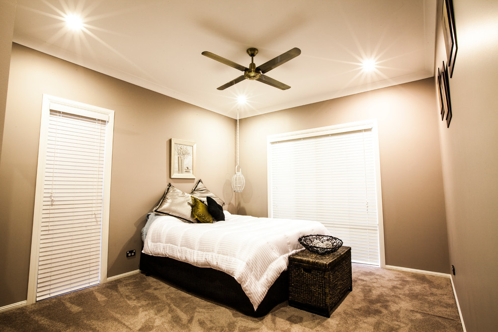 Design ideas for a contemporary bedroom in Brisbane.