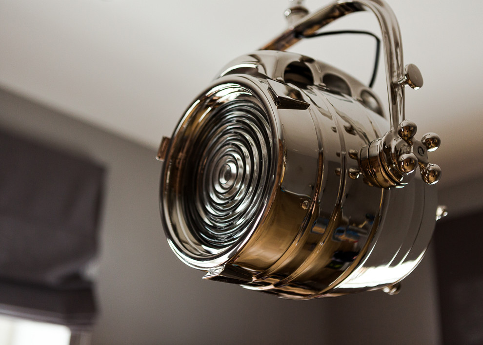 Немного солнца в холодной воде. Реализация