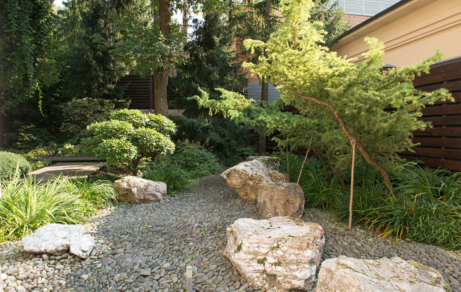 Сад с японским характером в КП Ландшафт