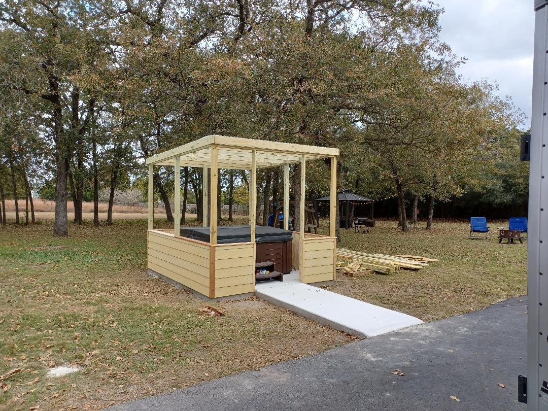 HOT TUB GAZEBO