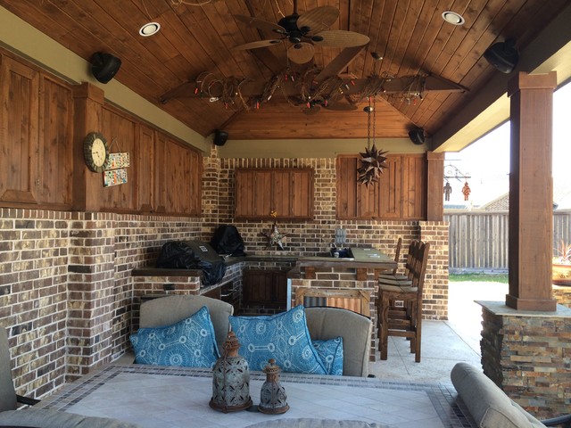 Pools rustic-patio