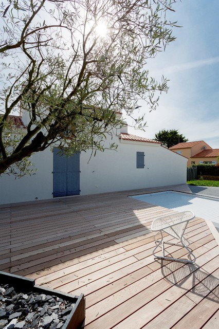 Terrasse en bois, plage de piscine maritim-traedaeck