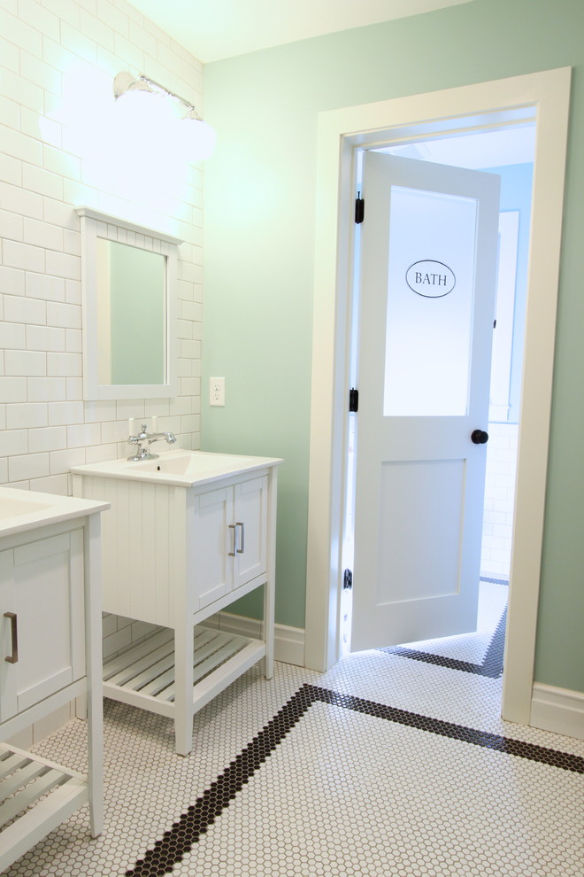 Example of a transitional bathroom design in Omaha