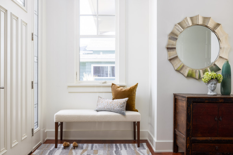 Example of a mid-sized transitional entryway design in Calgary