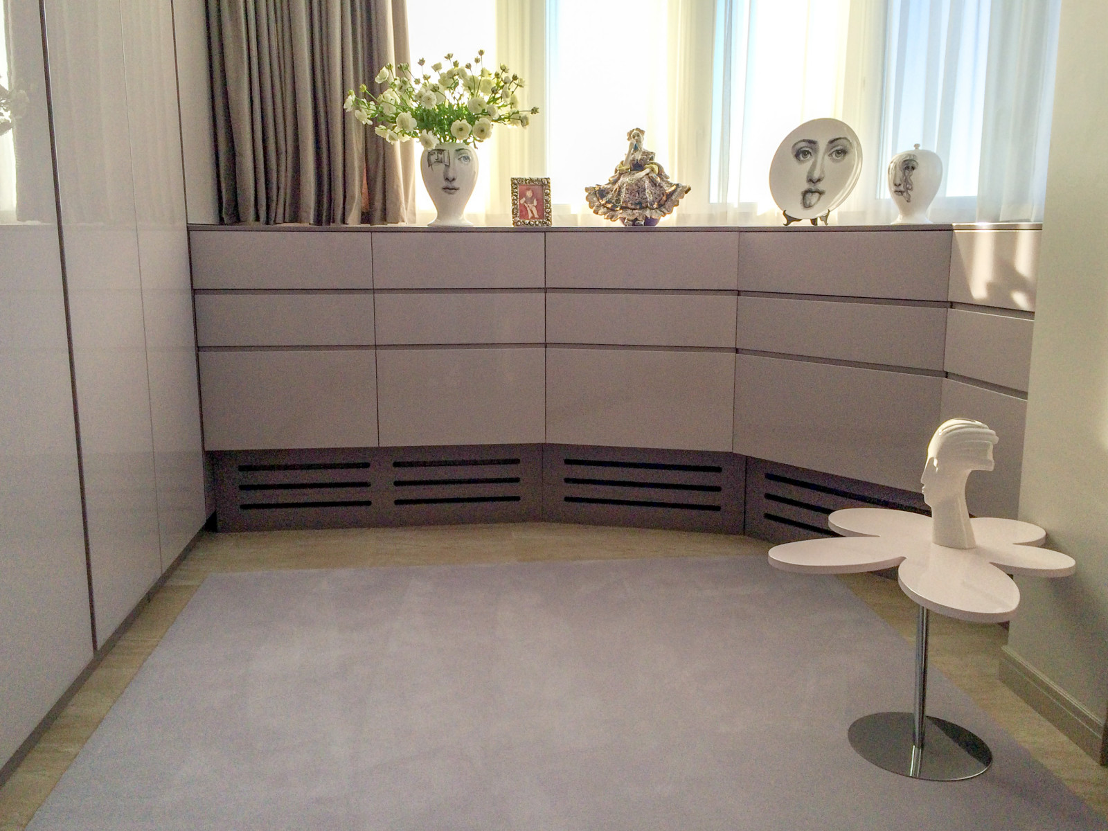 Шкафы на балконе