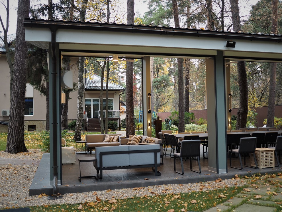 Павильон с летней кухней и домашним кинотеатром