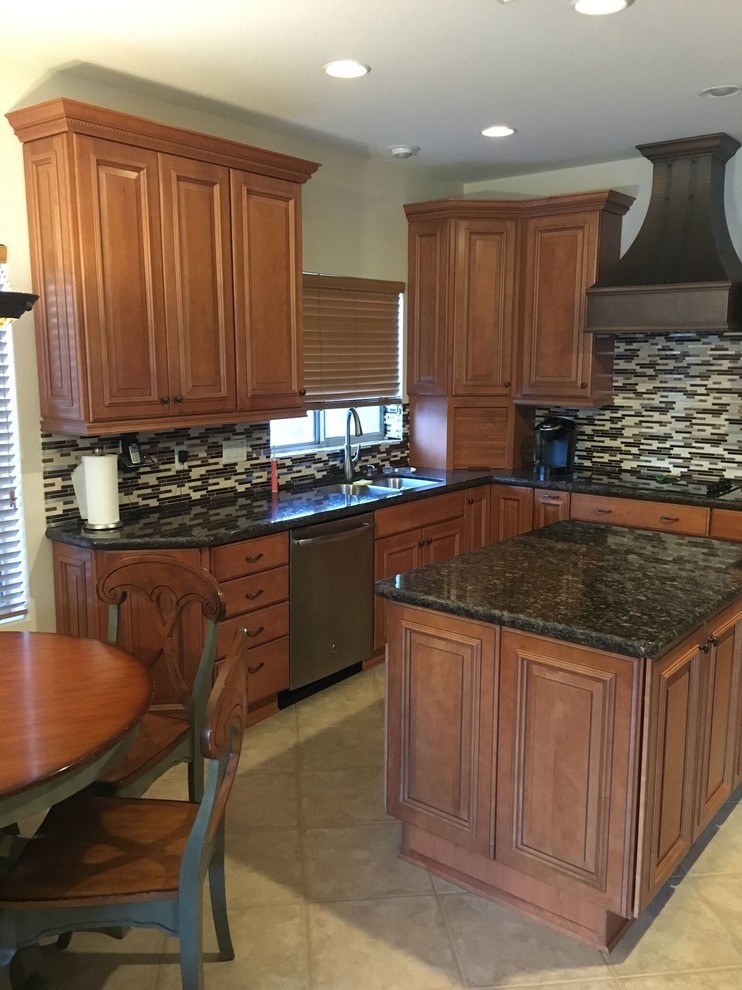 Inspiration for a transitional kitchen remodel in Phoenix